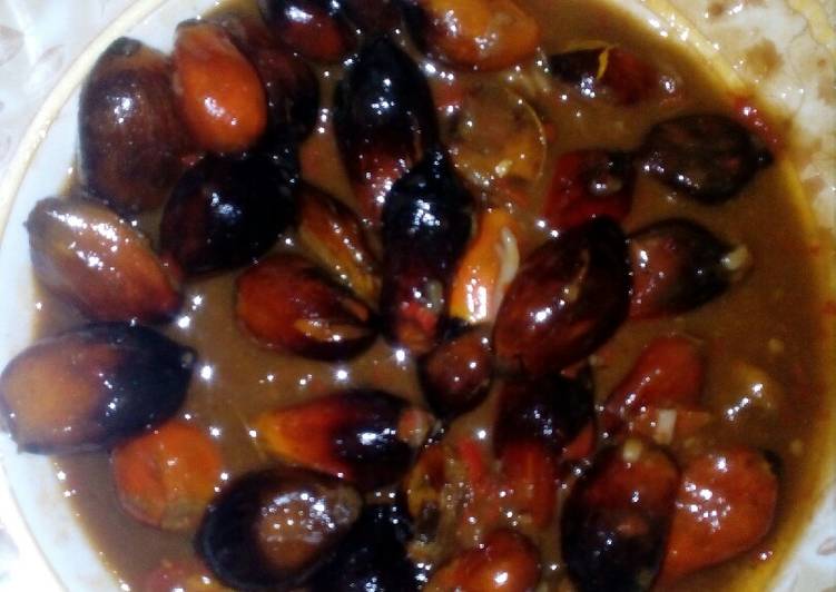Oil palm sauce (roman kwakwar manja)