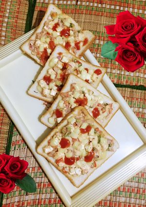 A picture of Paneer Open Sandwich.