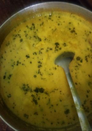 बेसन की कढ़ी (besan ki kadhi recipe in hindi) रेसिपी मुख्य फोटो