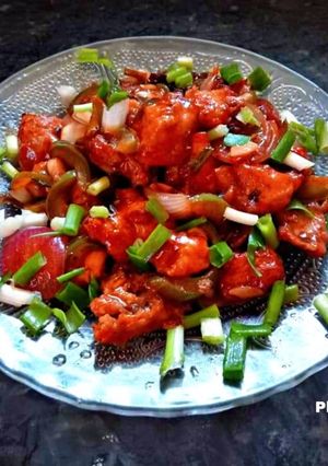 A picture of Dry Chilli Chicken.