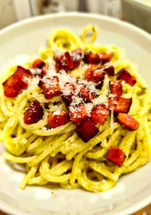 Pestós - tejszínes tészta 🧀🍝 recept fotója