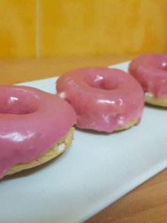 Foto principal de Donuts pantera rosa saludables