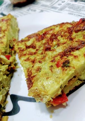 Una foto de Tortilla con tronquito de brócoli