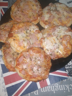 Una foto de Pizzas caseras (paninis) sin horno