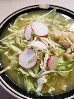 A picture of Pozole Verde con Pollo.