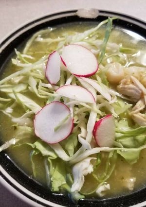 A picture of Pozole Verde con Pollo.