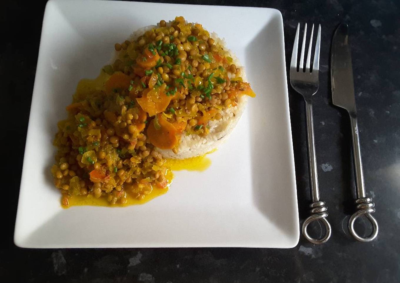Arroz con lentejas con verduras al curry