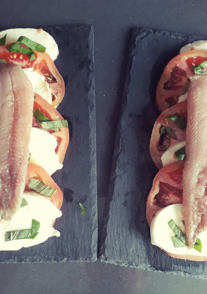 Una foto de Ensalada de sardinas ahumadas