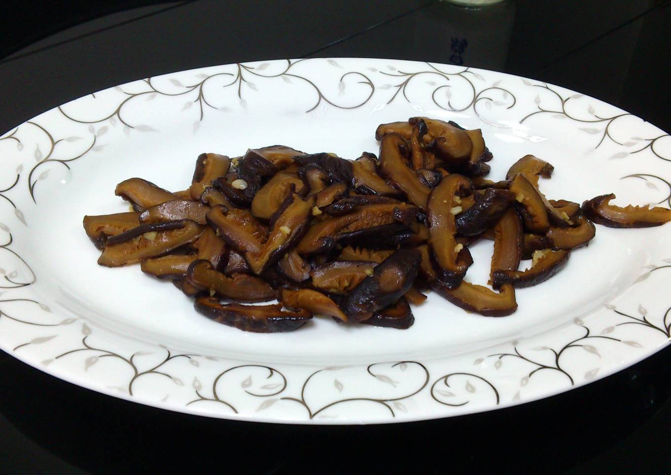 LG PAN FRY MUSHROOM IN JAPANESE SAKE