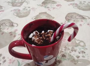 Foto principal de Chocolate Caliente con Malvaviscos y Bastón de Caramelo
