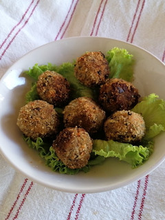 Foto di Polpette di melanzane e pomodori