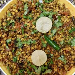 A picture of Moong Sprouts Chaat.