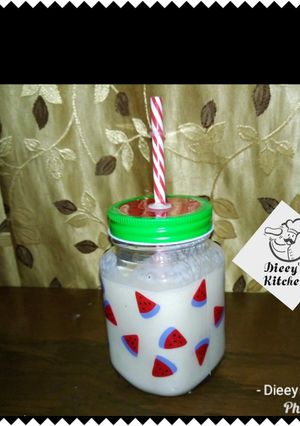 A picture of Banana milk Shake.