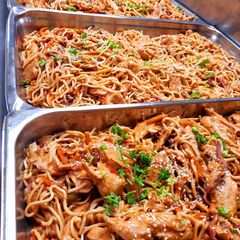 A picture of Sweet and sour chicken stirfry.