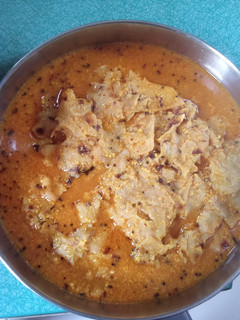 વઘારેલી છાશ વાળી રોટલી (Vaghareli Chaas Vali Rotli Recipe In Gujarati) રેસીપી મુખ્ય ફોટો