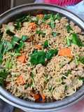 ผัดบะหมี่กึ่งฯหมูสับ ปริมาณจุใจ