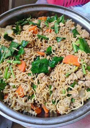 รูปของ ผัดบะหมี่กึ่งฯหมูสับ ปริมาณจุใจ