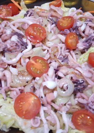 Una foto de Ensalada de calamares