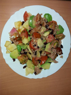 Una foto de Ensalada de aguacate y manzana