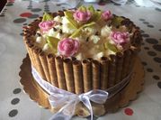 Una foto di torta con ripieno di nutella