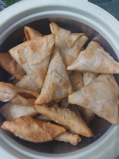 புரதம் கால்சியம் உணவுகள் (Muttai samosa recipe in tamil) செய்முறை முக்கிய புகைப்படம்