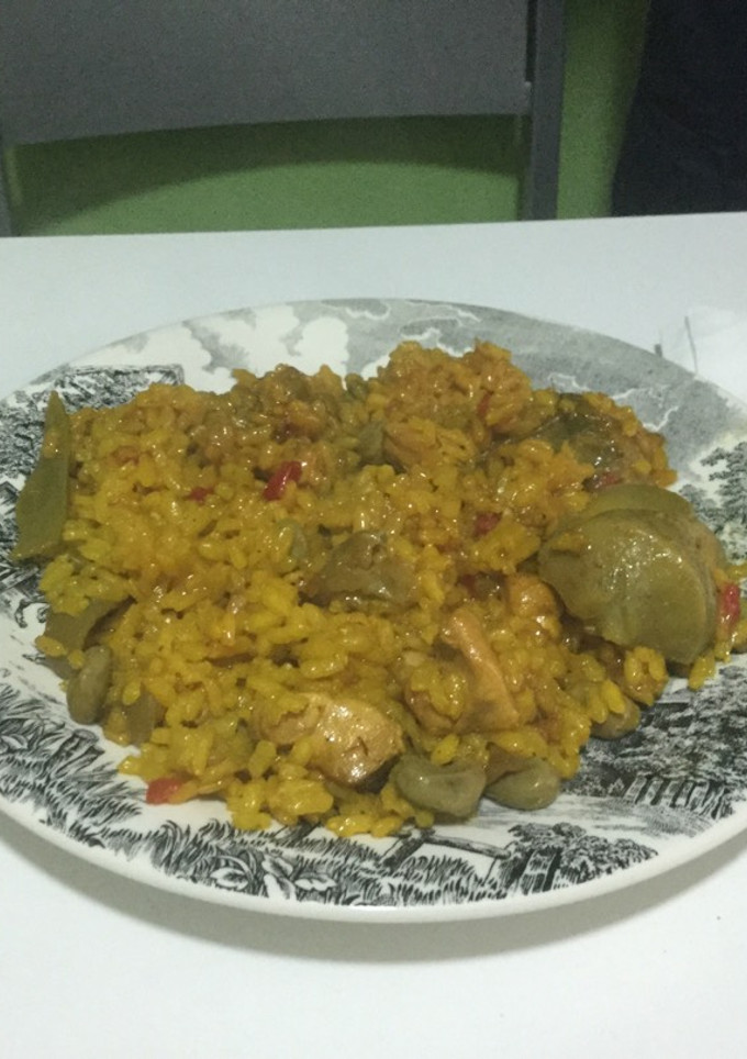 Una foto de Arroz con verduras y pollo