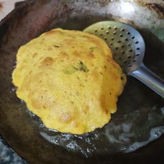 A picture of Masala Poori.