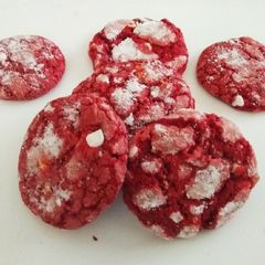 A picture of Chunky Red Velvet Crinkle Cookies.