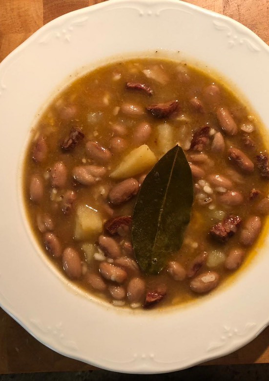 Una foto de Alubias pintas (chiches) con arroz