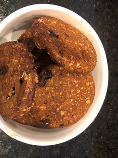 Una foto de COOKIES DE AVENA Y CHOCOLATE 🍪 🍫🤩
