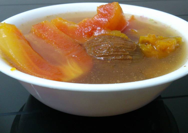 Recipe of Ultimate Papaya And Pumpkin In Pork And Chicken Soup