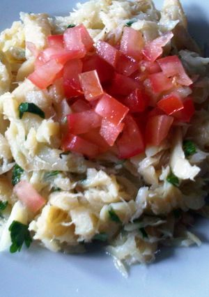 A picture of salted fishsalade.