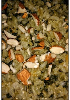 Una foto de Arroz integral con espinaca