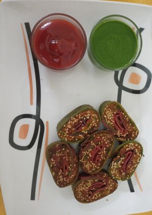 चुकंदर ओर पालक के रोल (chukandar aur palak ke roll recipe in Hindi) रेसिपी मुख्य फोटो