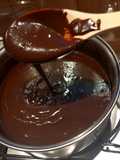 Chocolate para cobertura brillante, muy untuoso y simple