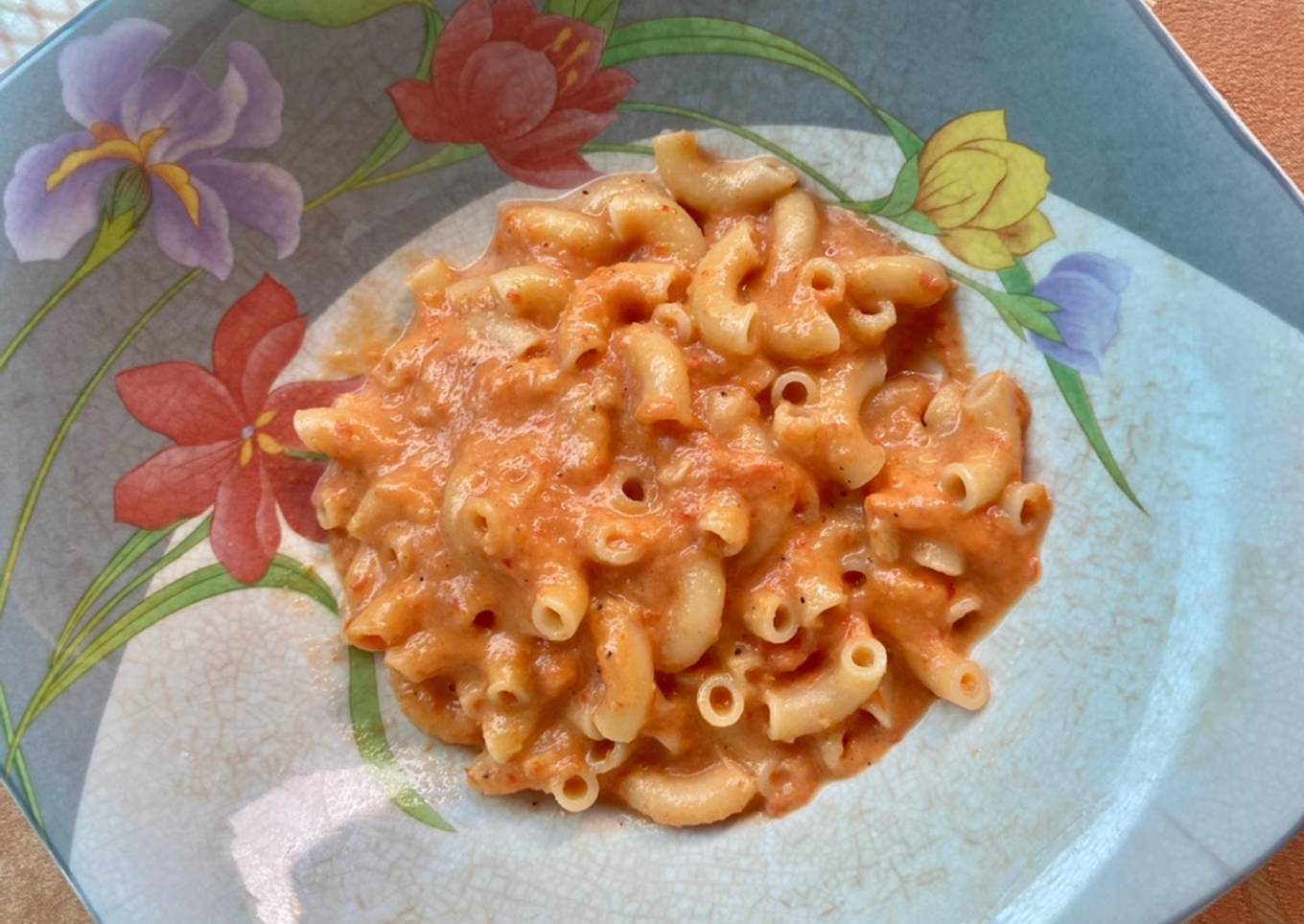 Roasted Pepper and Chicken Pasta