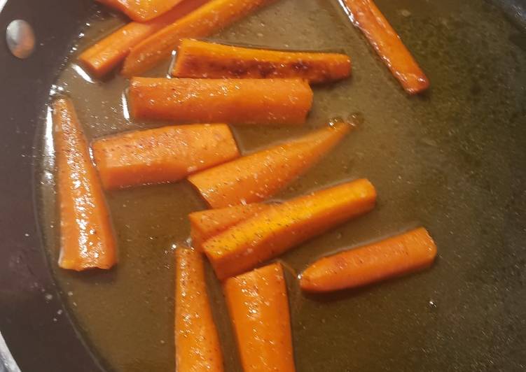 Recipe of Quick Honey glazed carrots