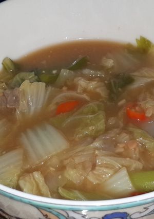 Foto resep Cabbage and soybean soup (Baechu doenjang Guk)