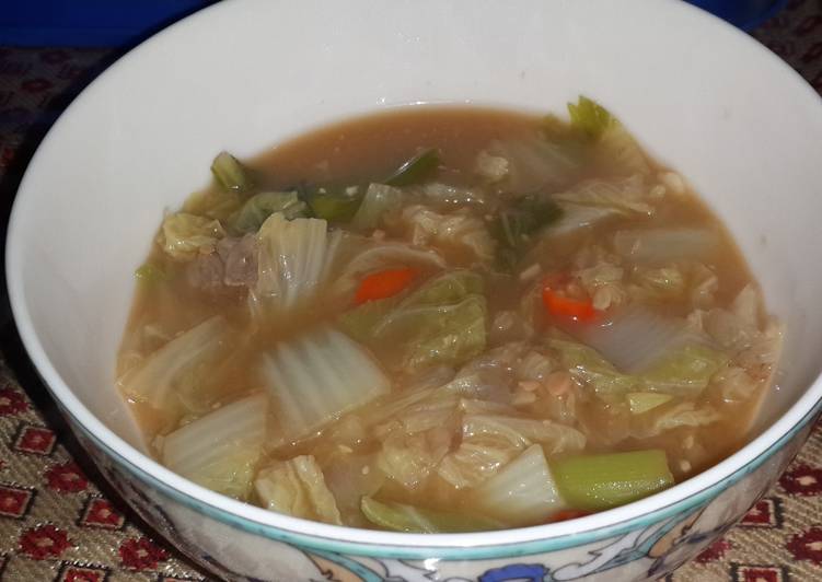 Resep Cabbage and soybean soup (Baechu doenjang Guk) oleh Unibee Cookpad