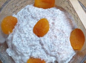 Una foto de Puding de chía y yogur natural