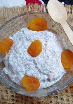 Una foto de Puding de chía y yogur natural