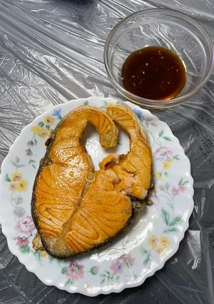 煎三文魚 的食譜成品照片