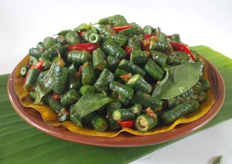 Pencok Kacang Panjang