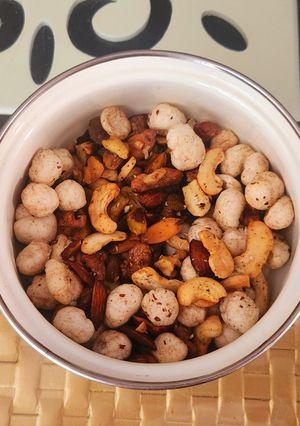 A picture of Masala Nuts.
