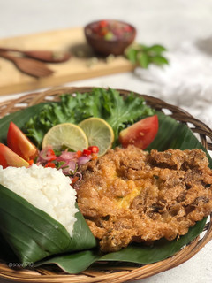 Foto resep Telur Dadar crispy Sambal Matah