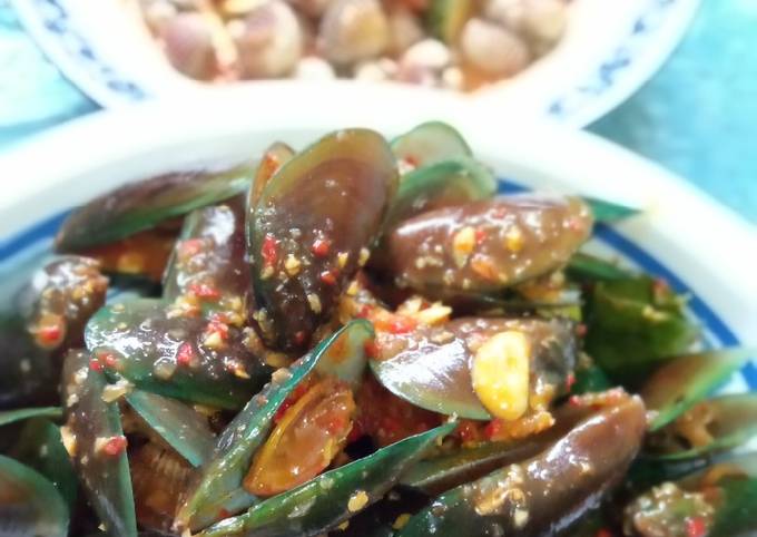 Kerang Hijau Saus Padang