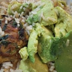A picture of Avocado rice With eggs.