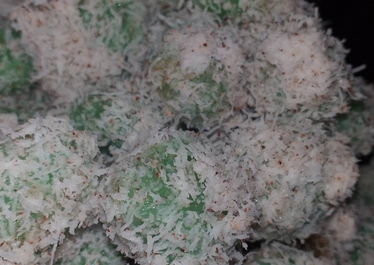 resep cara buat 8. Klepon Gula Jawa