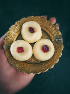 দুধের পেড়া (dudher peda recipe in Bengali) রেসিপির প্রধান ছবি