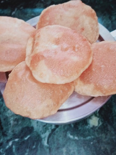 उड़द दाल की कचौड़ी(UDAD DAL KI KACHORI RECIPPE IN HINDI) रेसिपी मुख्य फोटो